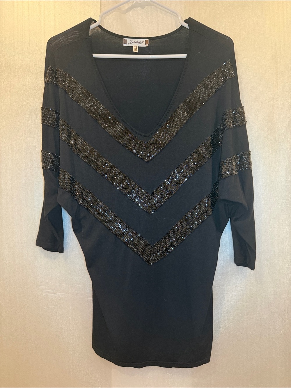 Sweetees Black Beaded Dolman V-Neck 3/4 Sleeve Blouse